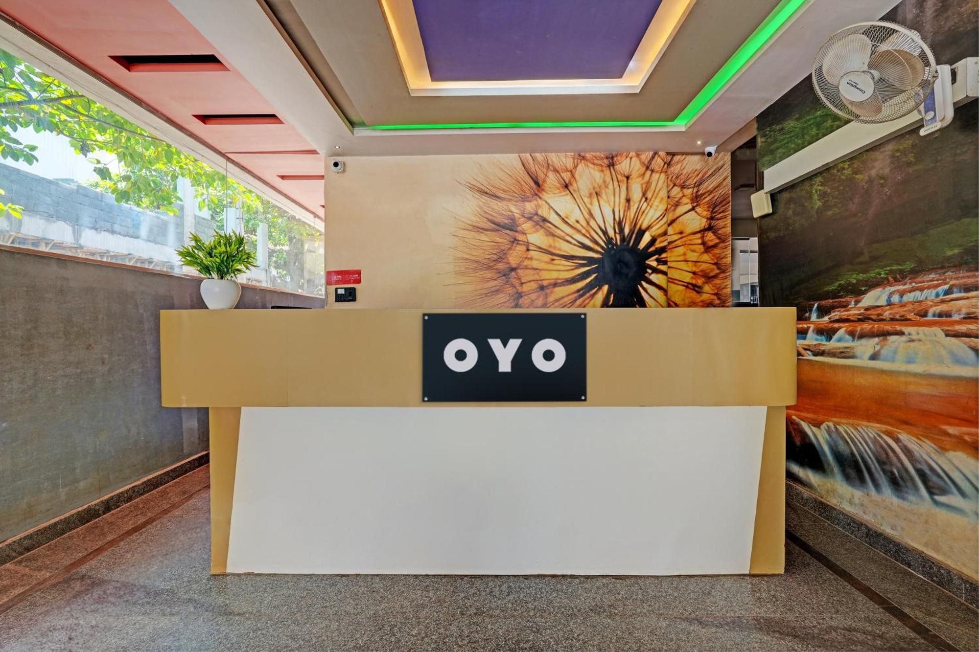 OYO 10475 Pmr Hotel Bangalore Buitenkant foto