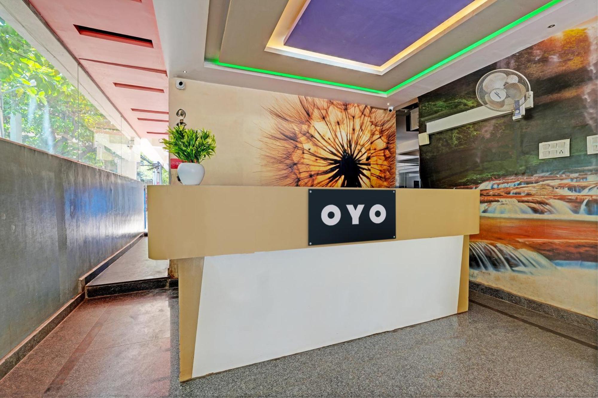 OYO 10475 Pmr Hotel Bangalore Buitenkant foto