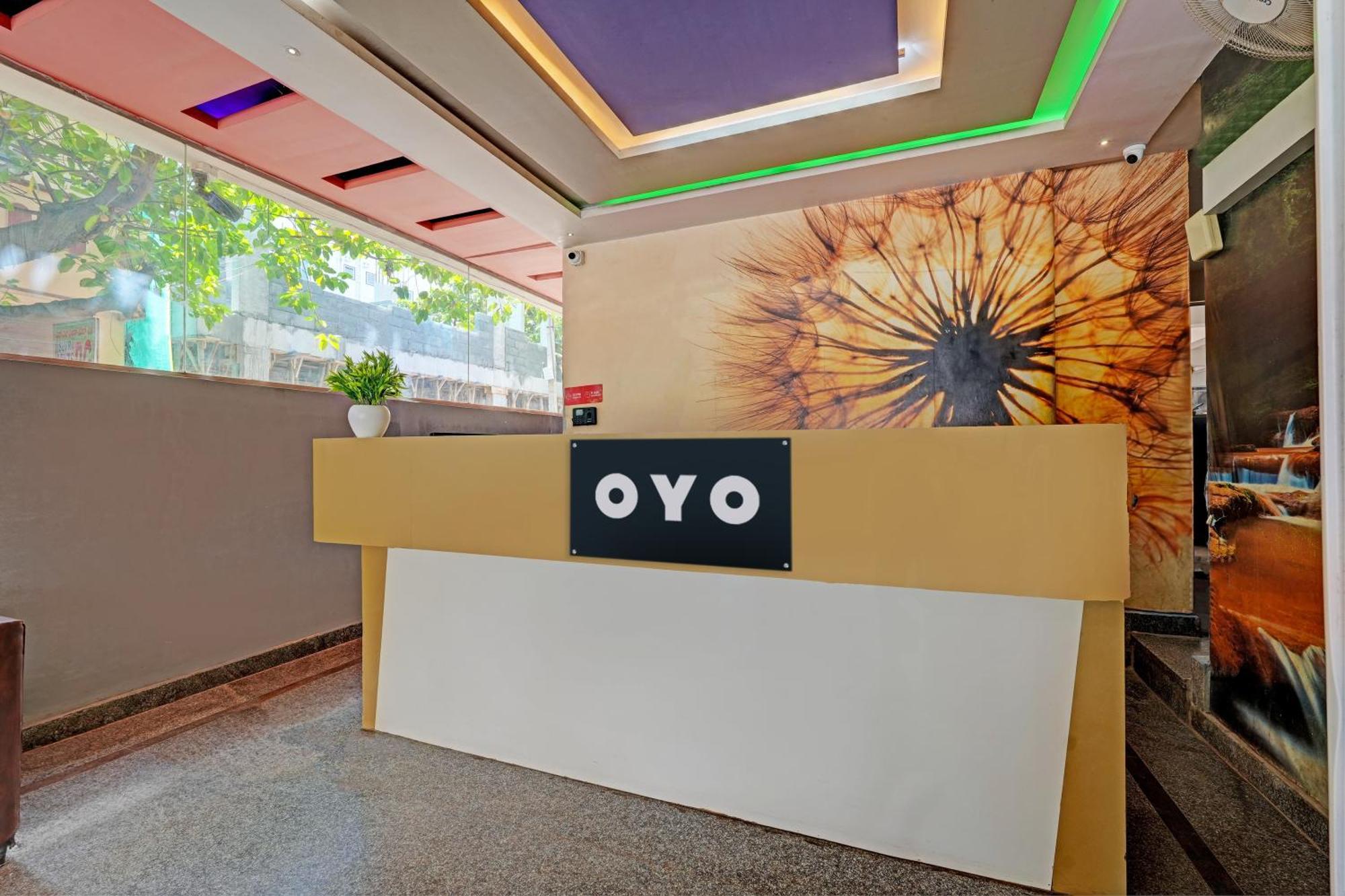 OYO 10475 Pmr Hotel Bangalore Buitenkant foto